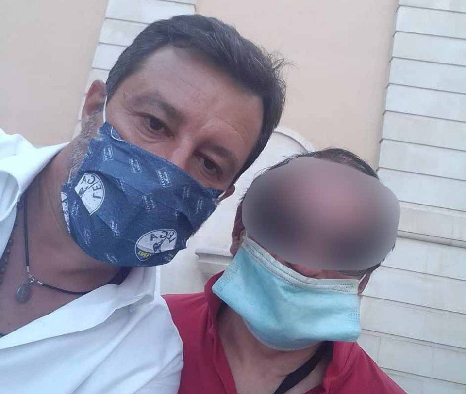 Posta Un Selfie Su Facebook Con Salvini E Viene Ricoperto Di Insulti Minacce Private Ho Perso 31 Amici Virtuali