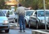 Bari, arrestati due 40enni parcheggiatori abusivi: dopo la denuncia aggrediscono la Polizia locale